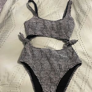 NWT AERIE SWIMSUIT liner intact